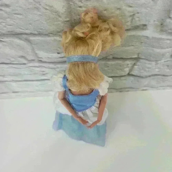 Disney Princess Cinderella Designer Doll store Limited Edition London - Picture 9 of 17